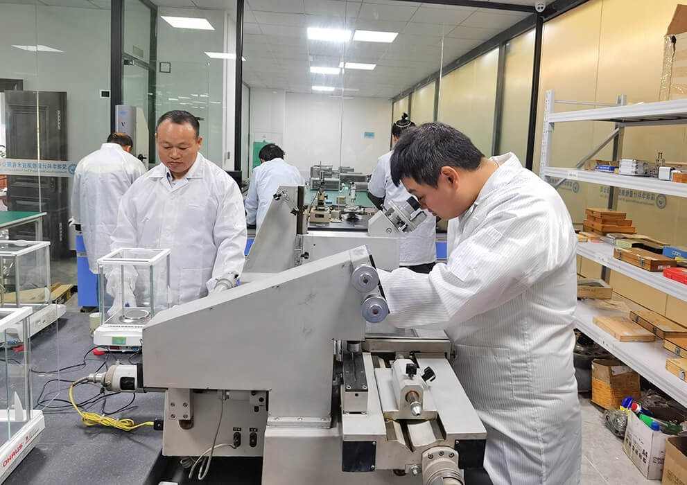 出厂前层层质检